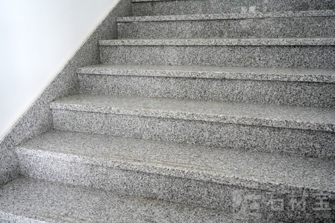 美国白金台阶石