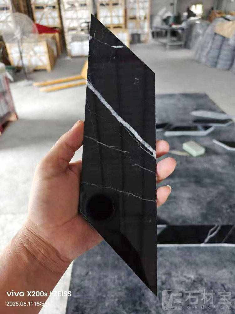 黑白根