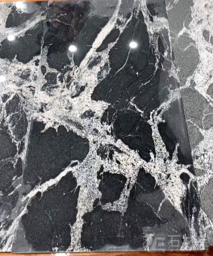 宝格丽黑