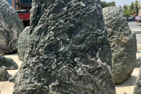 九龙玉景观石