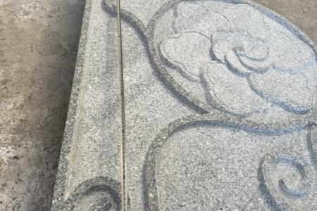 栏杆抱鼓，栏杆中板