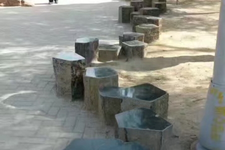 蒙古黑小石凳