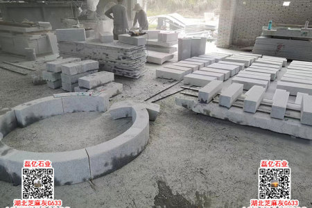 芝麻灰路沿石花围石树围石G633加工厂