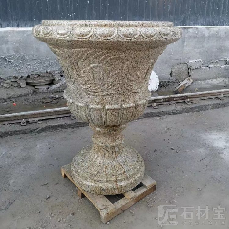 石雕花钵