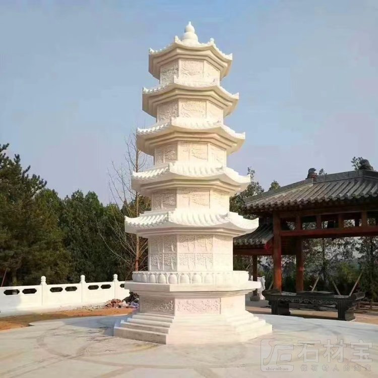 石雕佛塔