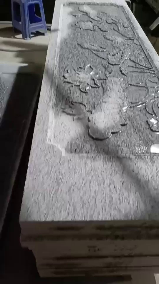 廉江芝麻白，廉江芝麻灰，阳江白麻，毛光板，火烧面，荔枝面，栏杆，石桌，石凳等异形雕刻。