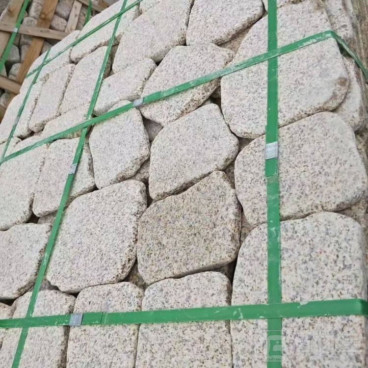 黄锈石不规则碎拼石