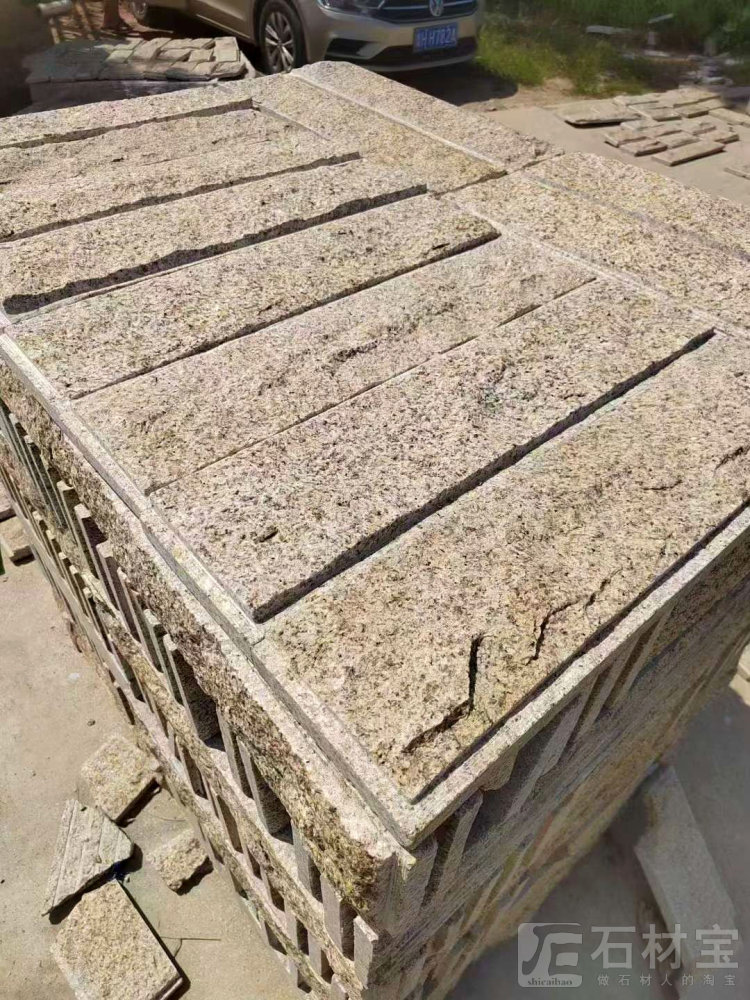 黄锈石蘑菇石