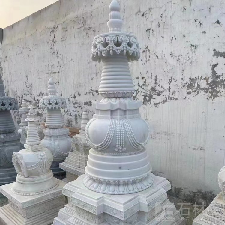 石雕佛塔