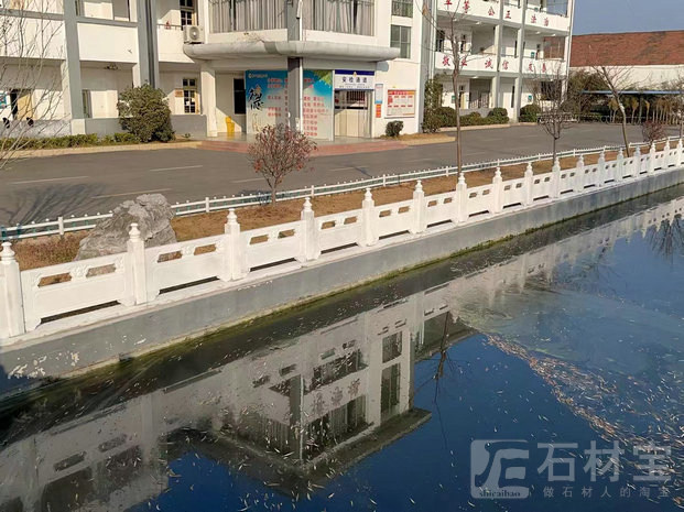 石栏杆