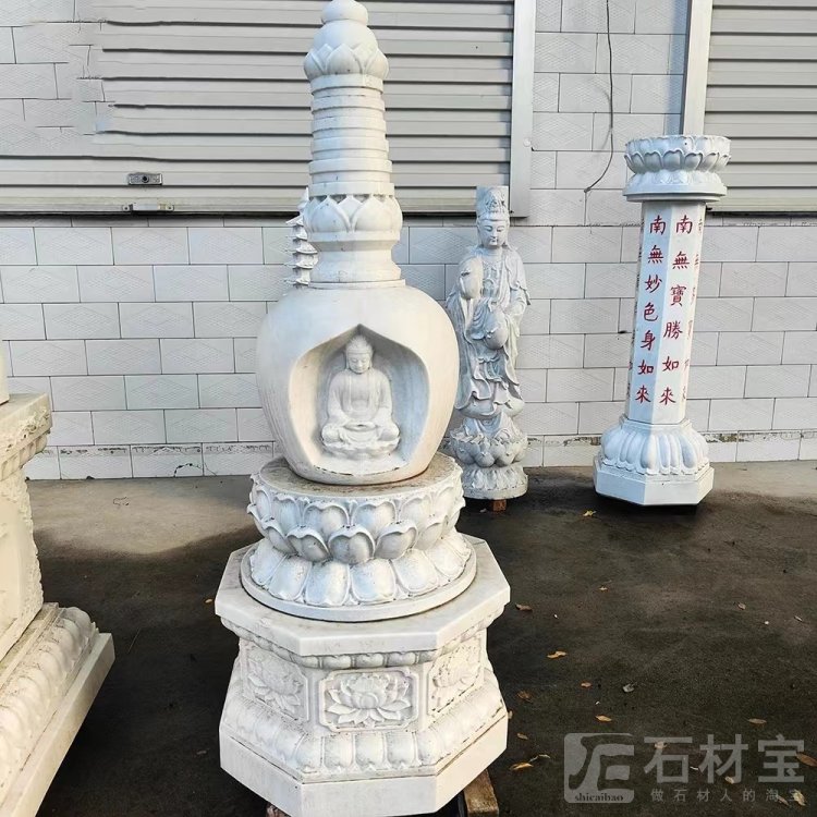 石雕佛塔