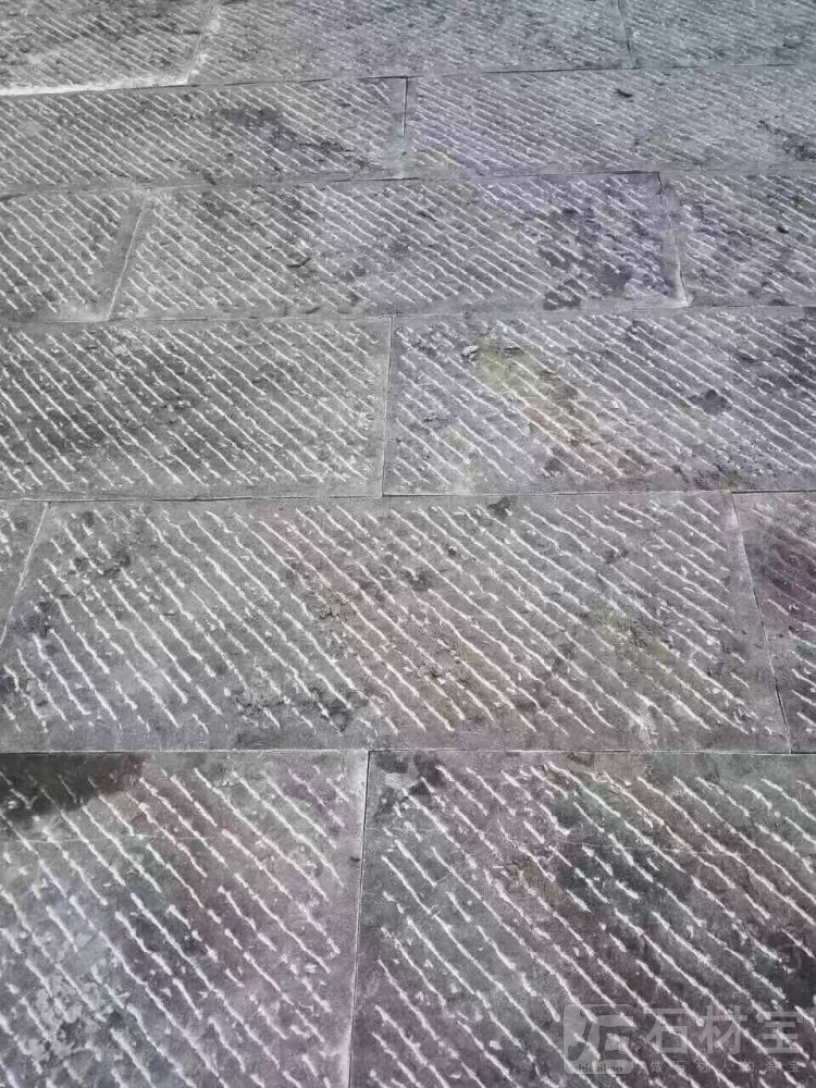 青石錾道面
