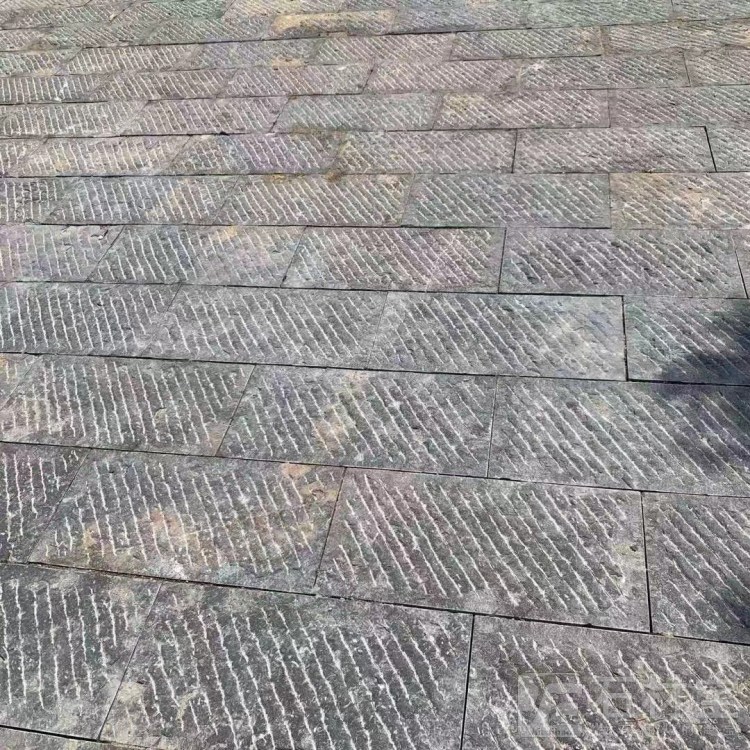 青石錾道面