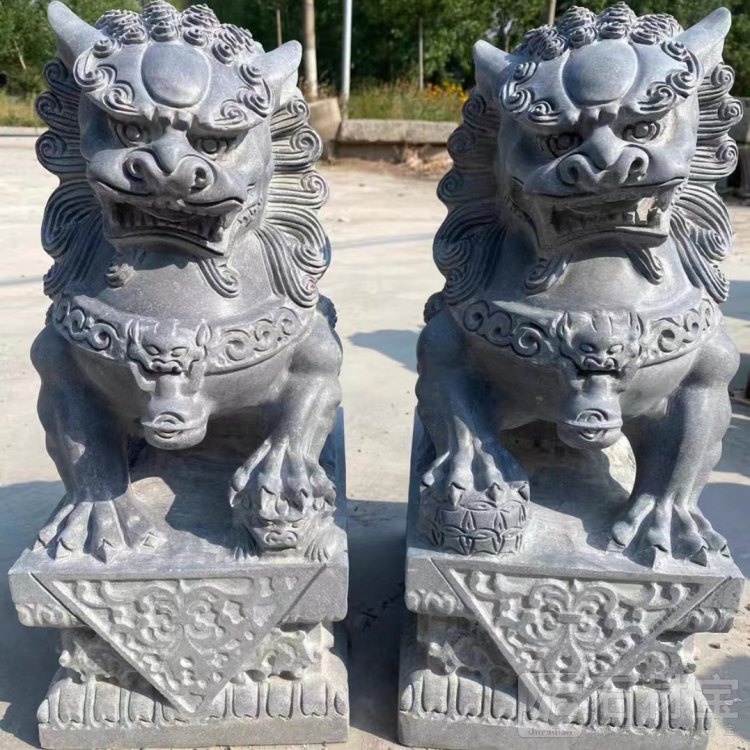 仿古石狮子