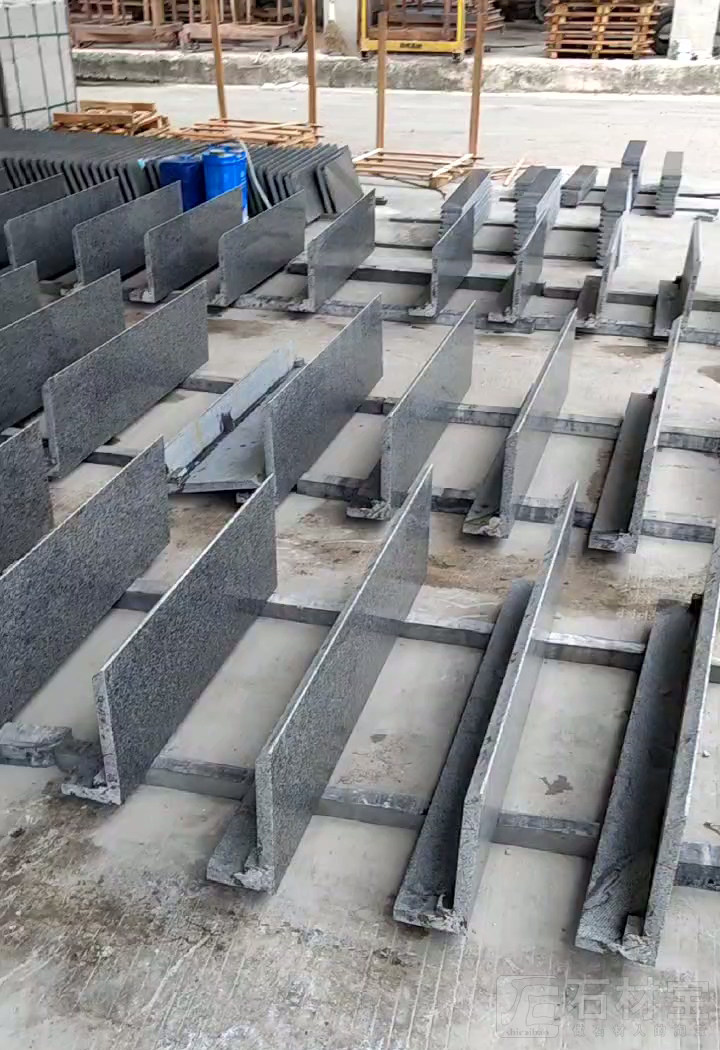 干挂板