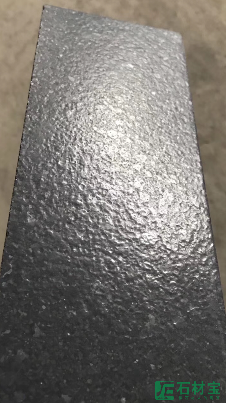 福鼎黑(G684)/珍珠黑皮革面
