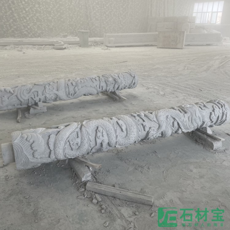 青石龙柱