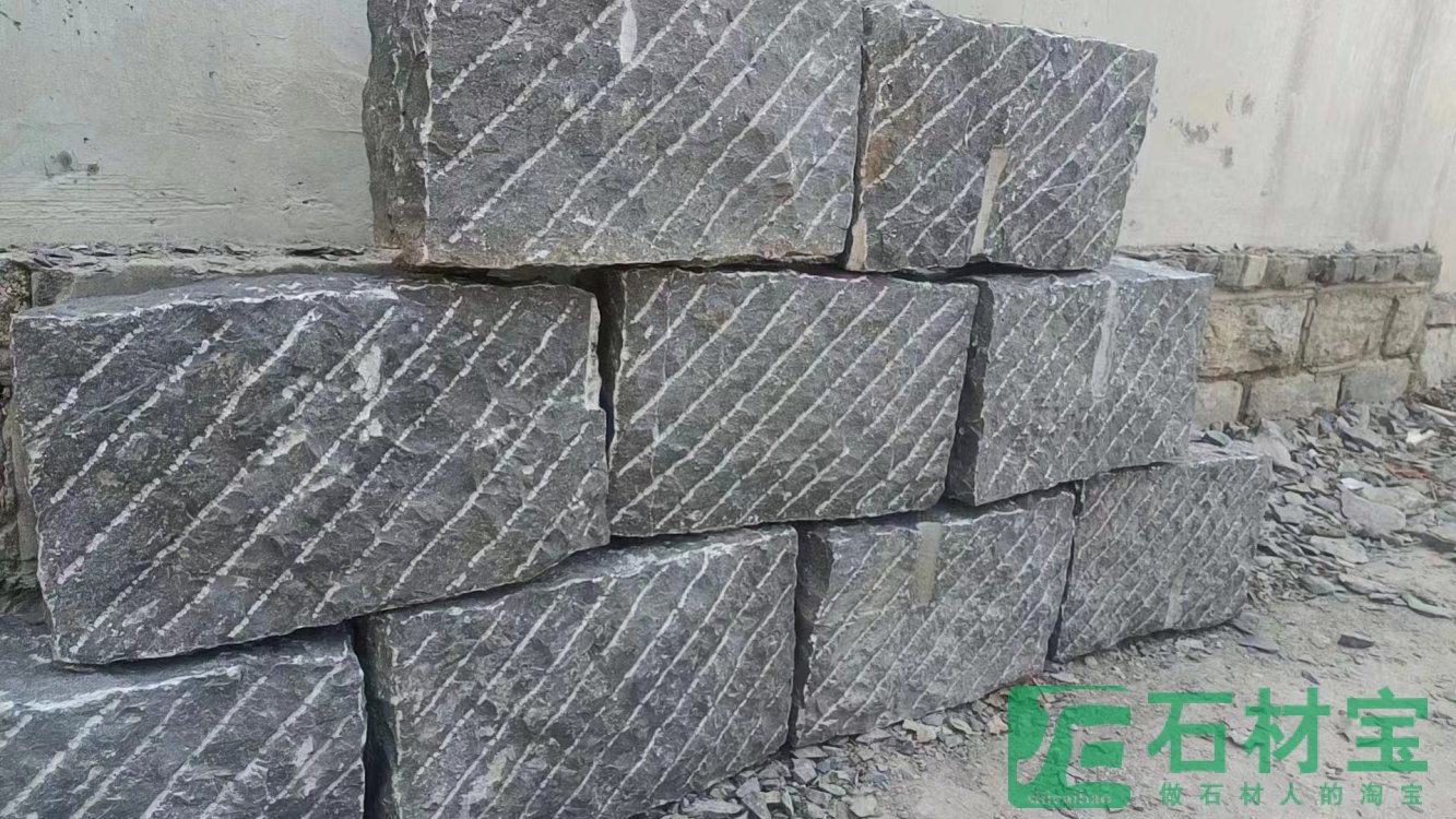 青石风摆柳