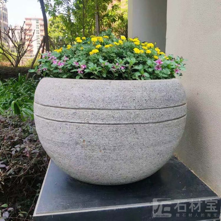 石雕花钵