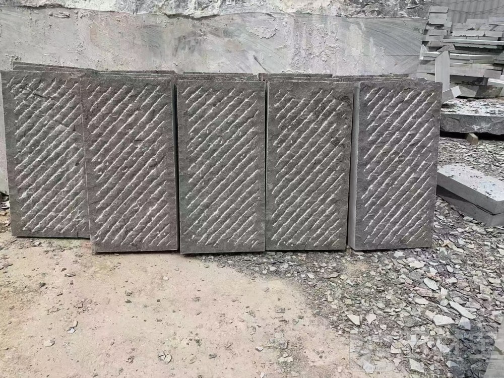 青石錾道面
