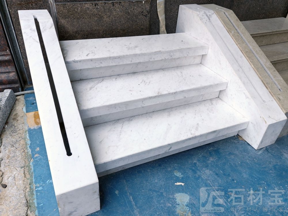 楼梯踏步