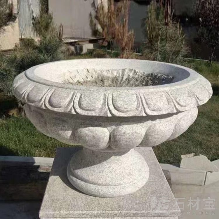 石雕花钵
