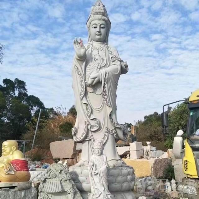 观音石雕像