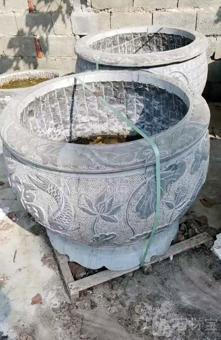石雕花缸