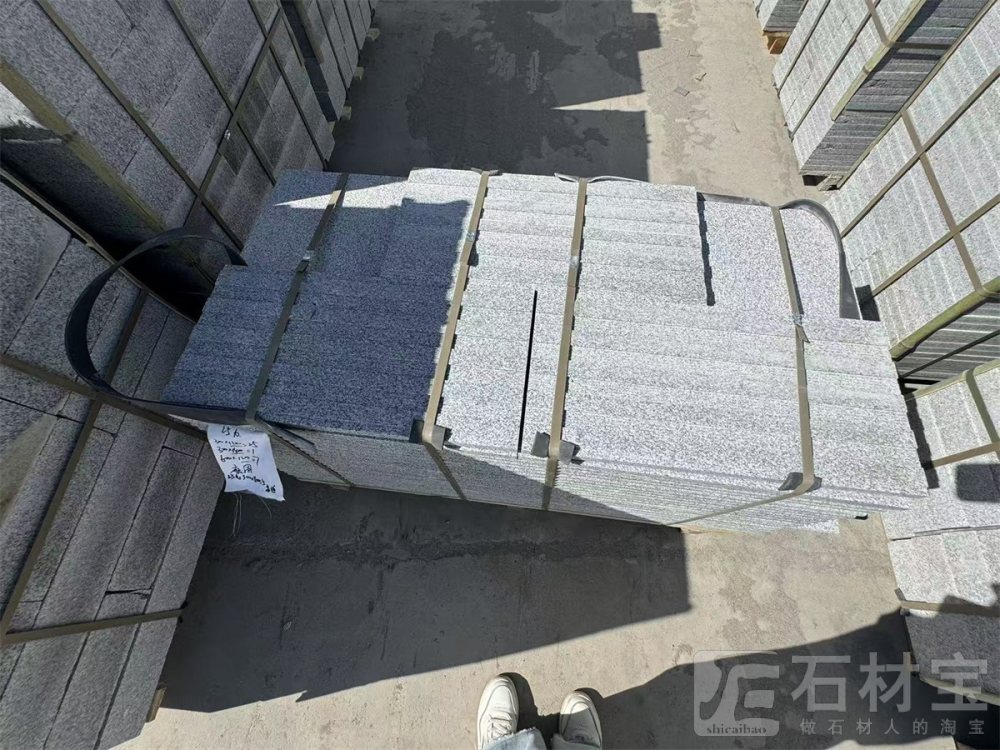 拉丝面地铺石