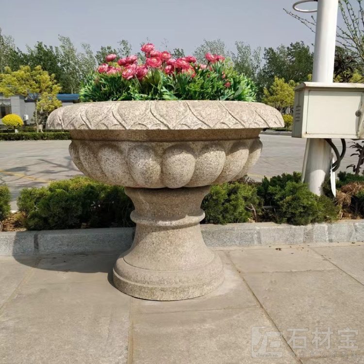 石雕花钵