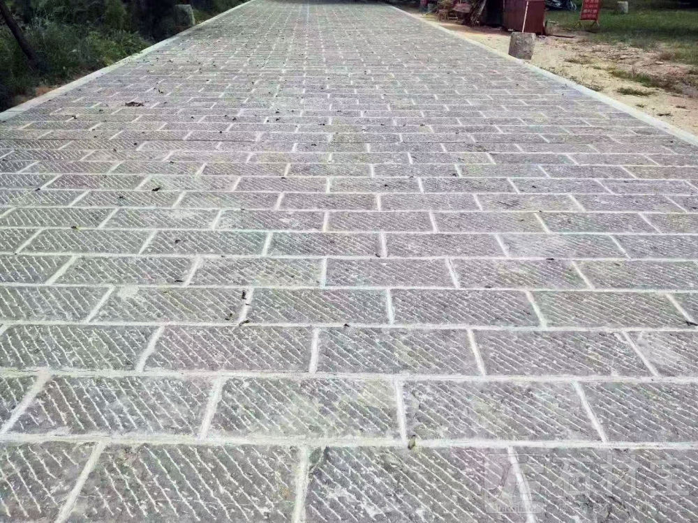 青石錾道面