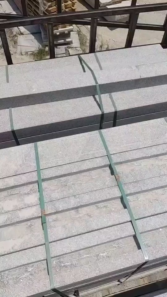 廉江芝麻白芝麻灰雕刻圆球路沿石各种异型加工