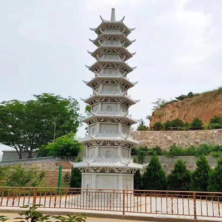 石雕佛塔