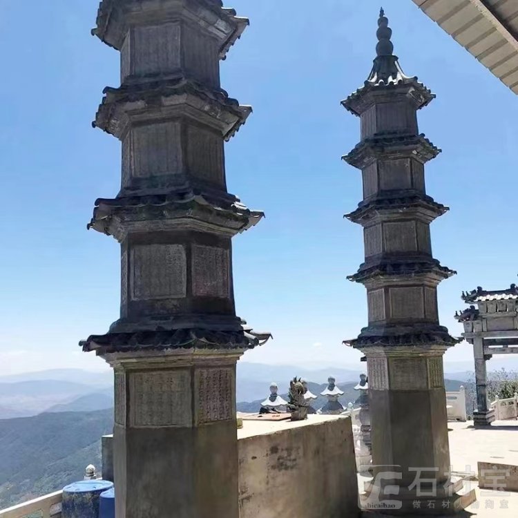 石雕佛塔