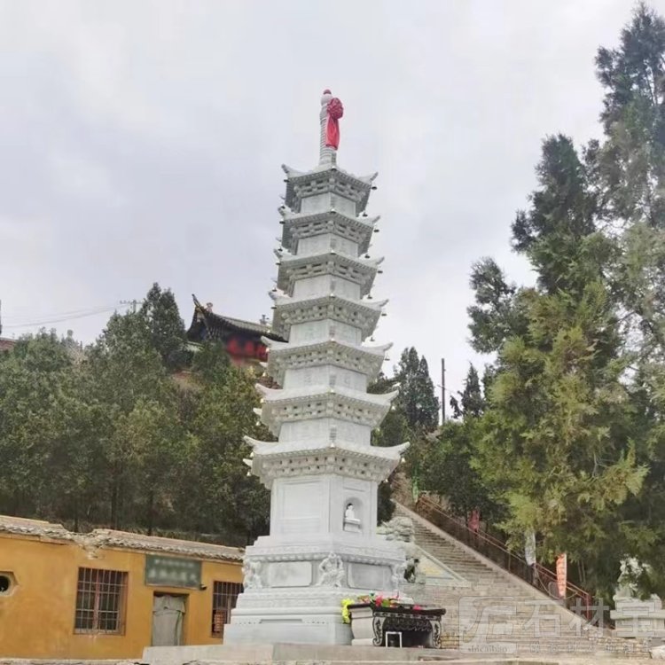 石雕佛塔