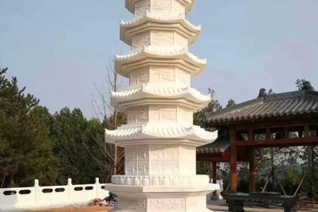 石雕佛塔