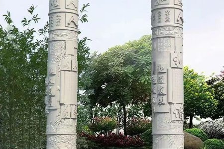 石雕龙柱