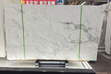宝格丽白