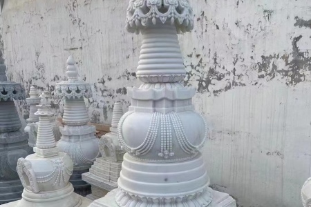 石雕佛塔