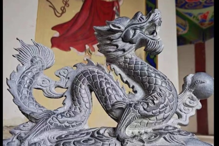 石雕龙