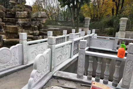 芝麻白栏杆
