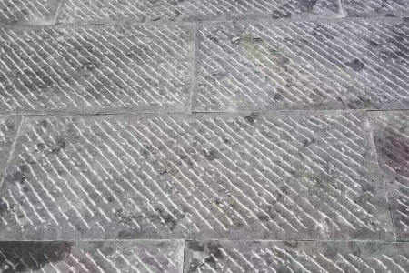 青石錾道面