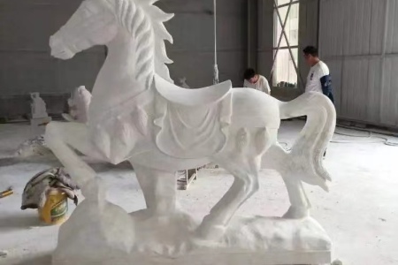 石雕马