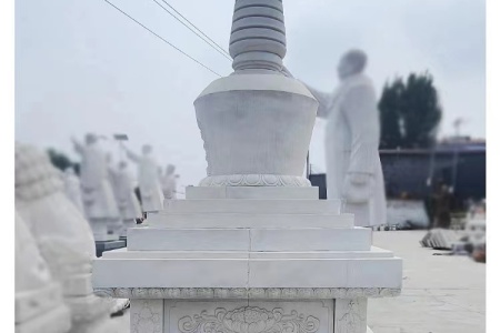 石雕佛塔