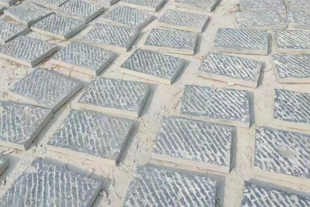 青石錾道面
