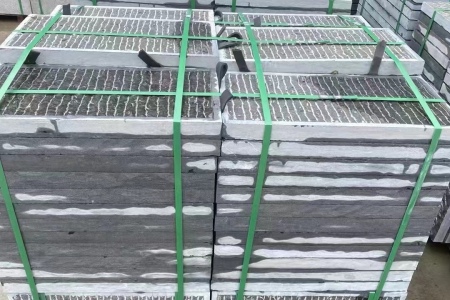 青石錾道面
