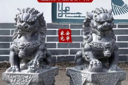 青石石狮子