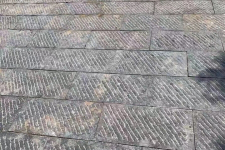 青石錾道面