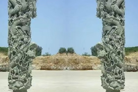 石雕龙柱