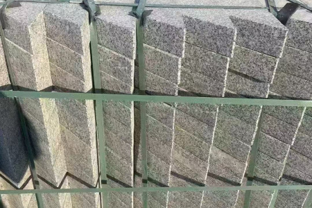 钟山青树围石